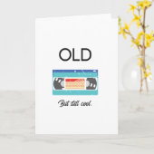 おもしろい誕生日古いがレトロテカッコいいープ カード (黄色い花)