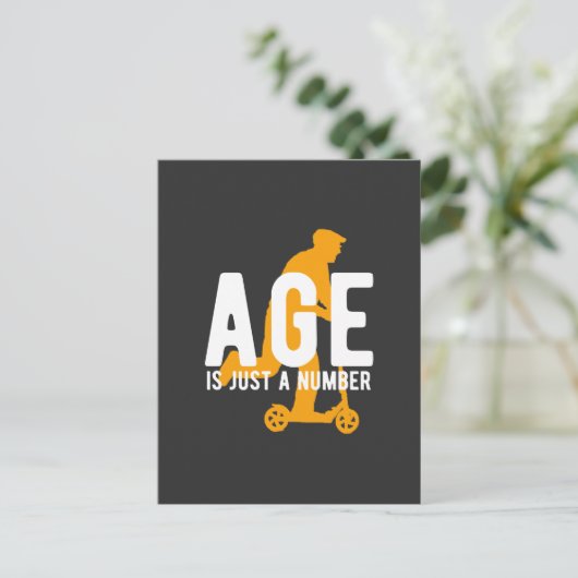 おもしろい誕生日年齢は数字フォントスタイル 案内ポストカード (スタンド正面)