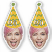 おもしろい誕生日顔とパーティーハットとカスタム年齢 シール (正面)