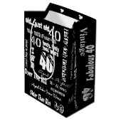 おもしろい諺40thバースデーブラック ミディアムペーパーバッグ (裏面アングル)