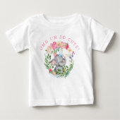 おもしろい象OMGので、かわいい文字花模様ピンクの女の子 ベビーTシャツ (正面)