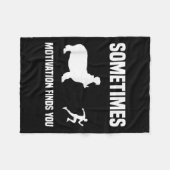 おもしろい走シャツのスポーツランナーHippo Motivation フリースブランケット (正面(横))