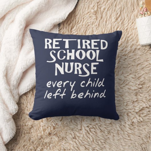おもしろい退職したナース クッション (ブランケット)
