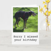 おもしろい遅れた誕生日の犬のグリーティングカード カード (黄色い花)