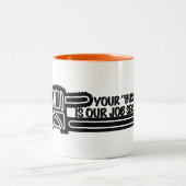 おもしろい配管会社、建築 ツートーンマグカップ (中央)