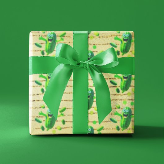 おもしろい金ゴールドの背景に緑のピクルマン ラッピングペーパー