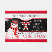 おもしろい雪だるまインブラックハットとスカーフ | BLKクリスマス ドアマット (正面)