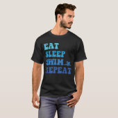 おもしろい食べSleep Swim Repeat - Swimmiのクールアイディア Tシャツ (正面フル)