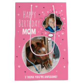 おもしろい馬ママ誕生日バ考えブラフォトピンク ミディアムペーパーバッグ (裏面)