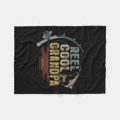 おもしろい魚釣りヴィンテージリールグカッコいいンパ フリースブランケット (正面(横))