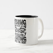 おもしろい魚釣り/狩り ツートーンマグカップ (正面右)