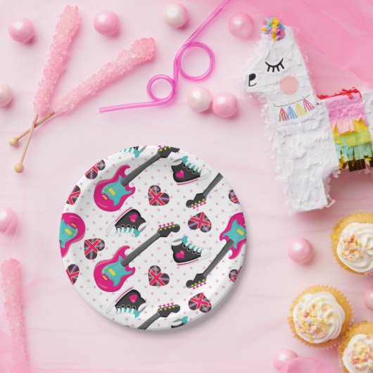 おもしろい10代のガールロックスターパーティー紙プレート ペーパープレート (パーティー)