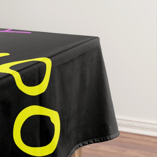 おもしろい100歳の誕生日パーティー、名前を黒で繰り返す テーブルクロス (インサイチュ)