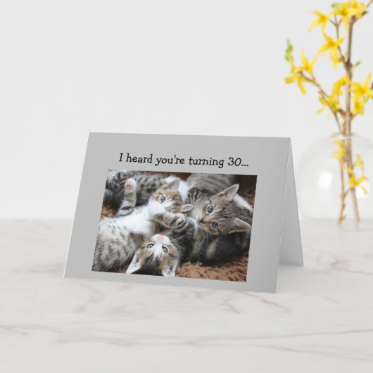 おもしろい30歳の誕生日ネコ猫ユーモア カード (黄色い花)