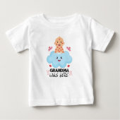 おもしろい&かわいい祖母のベビー服。おばあちゃんが来た ベビーTシャツ (正面)