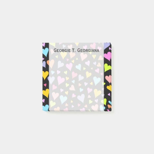 おもしろい、カラフルなハートパターン愛します + 名前をカスタムする ポストイット (正面)