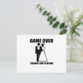 おもしろい「ゲームオーバー」の結婚デザイン ポストカード (スタンド正面)