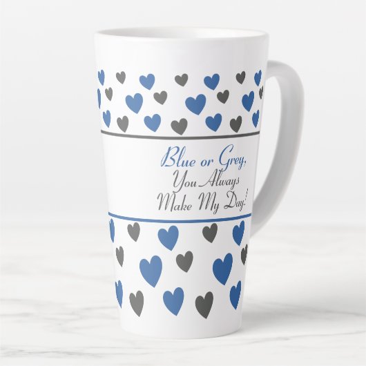 おもしろい、モダン可愛いブルーやる気を起こさせる、グレーハートアート カフェラテマグ (右アングル)