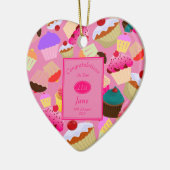 おもしろい,明るいピンクのカップケーキ任意の年齢誕生日ギフト セラミックオーナメント (左)