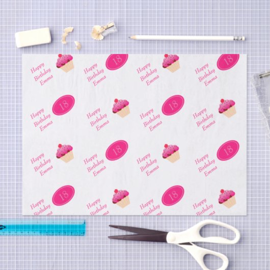 おもしろい、明るいピンクのカップケーキ年齢の誕生日 薄葉紙 (クラフト)