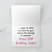 おもしろい、50歳の誕生日お姉さん、ピンク&ホワイト文字。 カード (内部)