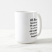 おもしろい「65 Rocks」誕生日 コーヒーマグカップ (正面右)