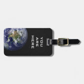 おもしろい- U R Here - You Are Here - Planet Earth ラゲッジタグ (正面横)