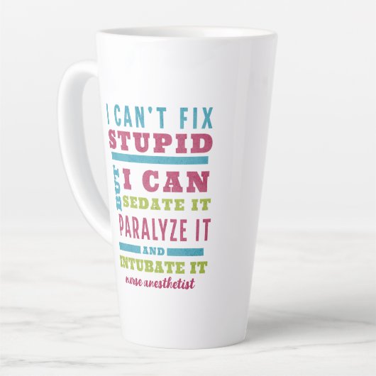 おもしろいCRNA/麻酔科医は愚かな問題を解決できない カフェラテマグ (左アングル)