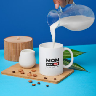 おもしろいgiftful mom mode on - はっきりしたデザイン コーヒーマグカップ