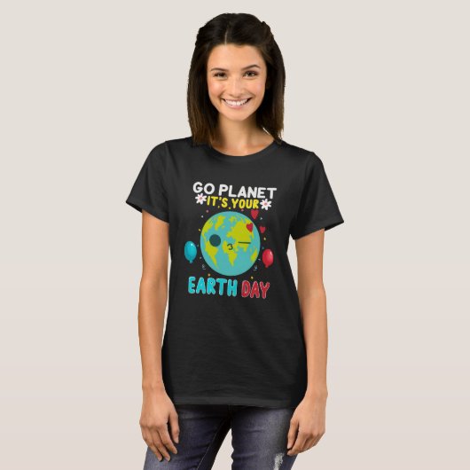 おもしろいGo Planet Its Your Earth Day 2021 Pullover H Tシャツ (正面フル)