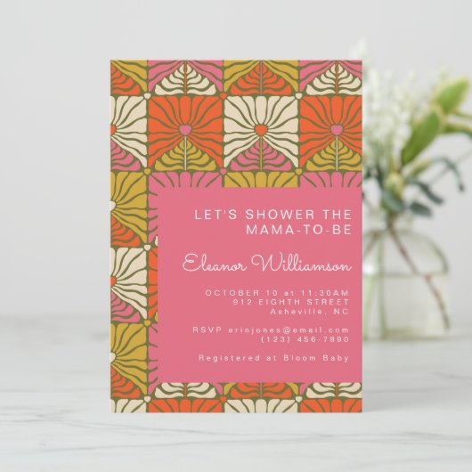 おもしろいGroovy 70sヴィンテージピンクフローラブライダルシャワー 招待状 (スタンド正面)