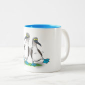 おもしろいhappy blue footed boobies踊り漫画 ツートーンマグカップ (正面右)
