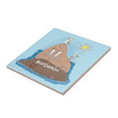 おもしろいhappy walrus cartoonイラストレーション タイル (側面)