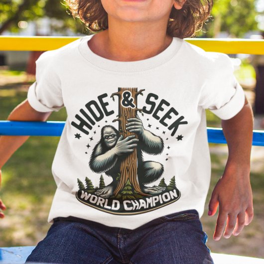 おもしろいHide & Seek World Champion Bigfoot T-Shirt Tシャツ