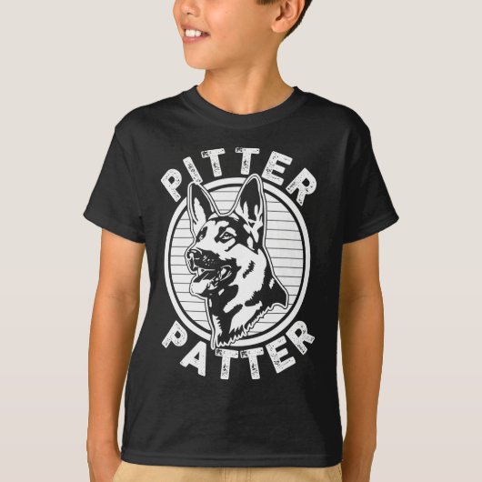 おもしろいPitter Patter – ドッグドイツ羊飼い犬の抵抗 Tシャツ (正面)