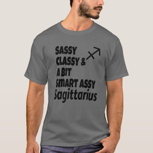 おもしろいSassy ClassyとBit Assy Sagittaru頭が切れる Tシャツ (正面)