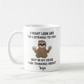 おもしろいSloth Yoga Mugギフトfor Yoga先生Mug コーヒーマグカップ (左)