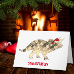 おもしろいTriceratops Santa Christmas Dinosale カード<br><div class="desc">この恐竜のスローガンSantaceratopsのフェスティバルの先史時代のおもしろいクリスマスのための時間はクリスマスのトリケラトプス。クリスマスおもしろいトリケラトプサンタクリスマス恐竜おもしろい。より良いカテゴリやサントケラいけなトップの後にあなたはであることを確認しなさい。可愛いクリスマスサンタトリケラトプス恐竜のアートユーモア愛らしいクリスマスハットは、おもしろいと笑いを家族や友人に持ち込むための完璧な方法である。キュートなトリケラトップサンタ、父クリスマスヘルパー恐竜とスローガンの挨拶カードのデザインおもしろいアーティストCatherine Sweetmanによって作成</div>