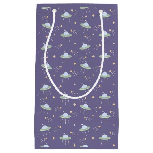 おもしろいUFO子供の誕生日パーティー抱き枕 スモールペーパーバッグ (正面)