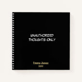 「おもしろいUnauthorized Thoughts Only」ブラックカスタム ノートブック (正面)