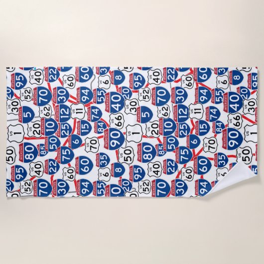 おもしろいUSハイウェイシンボルや象徴とマップランダムパターン ビーチタオル (正面)