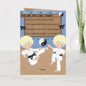 おもしろいYou are A-Maze-ing Blonde Boys空手誕生日 カード (裏面)