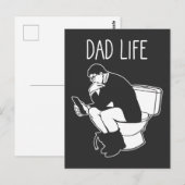 おもしろすぎるパパの日常 父の日 トイレの怠け者パパ ポストカード (正面/裏面)