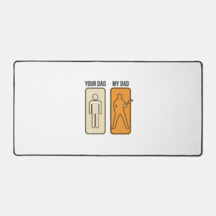 おもしろギターダッドヴィンテージ彫刻Tシャツデザイン_1 デスクマット