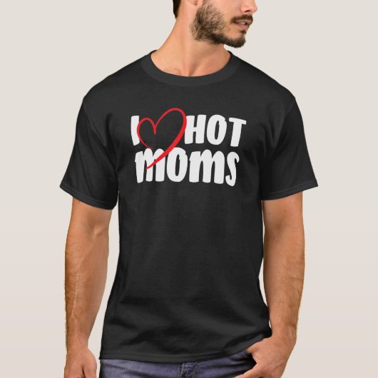 おもしろジョーク 母を愛する妻のユーモア パン グッズ Tシャツ (正面)