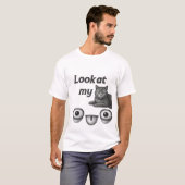 おもしろネコTシャツ かわいい黒ネコ ミームを見て Tシャツ (正面フル)