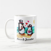 おもしろペンギンのカップル 名前入りデザイン コーヒーマグカップ (左)