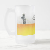 おもしろマグカップ: ビールのマグへの男の子の渡る水 フロストグラスビールジョッキ (左)