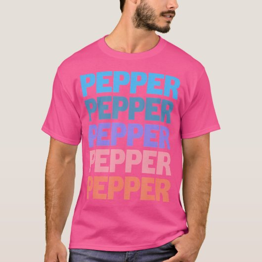 おもしろモダンな繰り返しテキストの名入れペッパー Tシャツ (正面)
