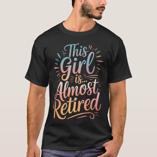 おもしろ女性 ほぼ退職 Tシャツ (正面)